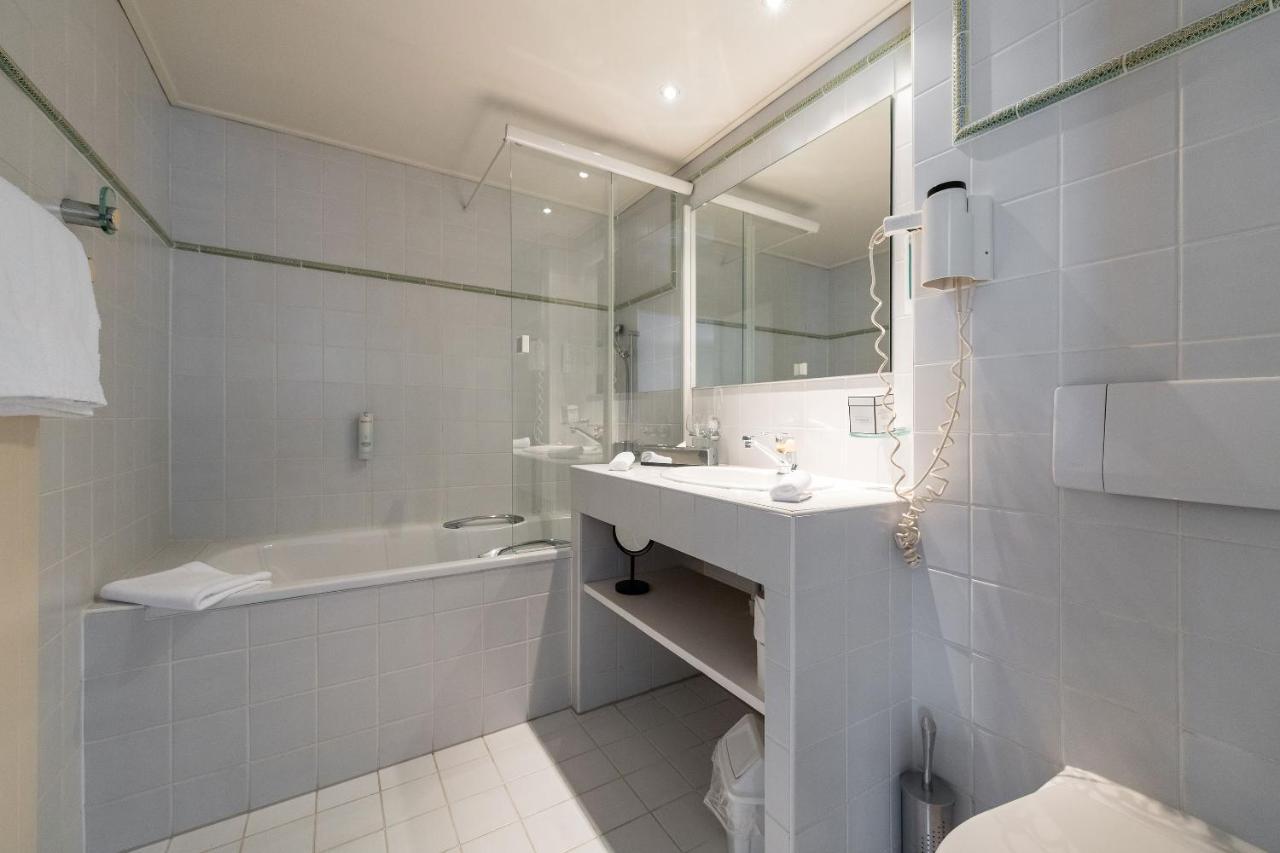 Ermitage Hotel Clarens Екстериор снимка
