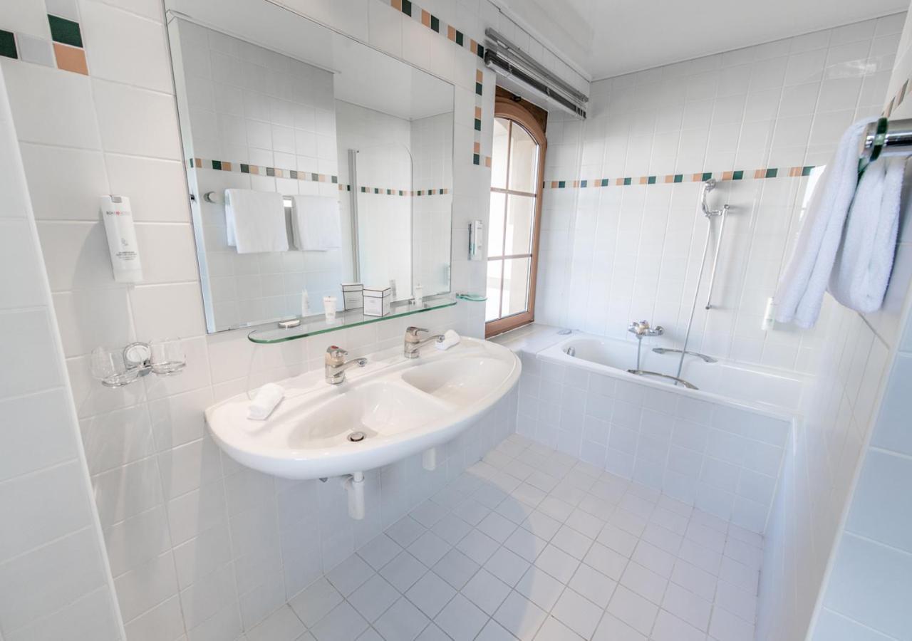 Ermitage Hotel Clarens Екстериор снимка